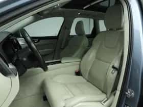 Volvo XC60 (2019) thumbnail 7