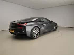 BMW I8 (2016) thumbnail 2