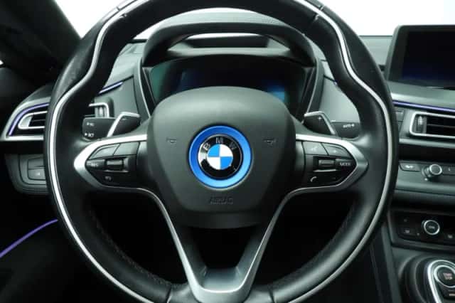 BMW I8 (2016) thumbnail 11