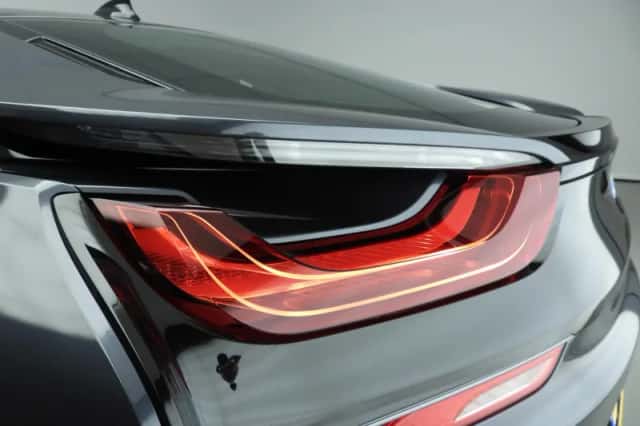 BMW I8 (2016) thumbnail 19