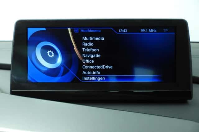 BMW I8 (2016) thumbnail 44