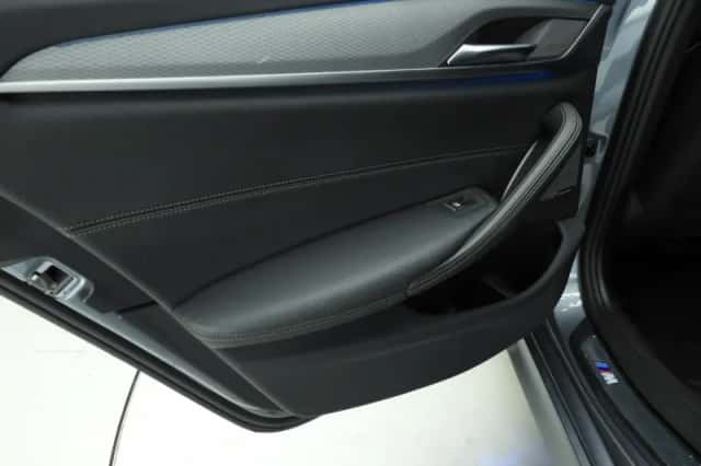 BMW 5-Serie (2017) thumbnail 31