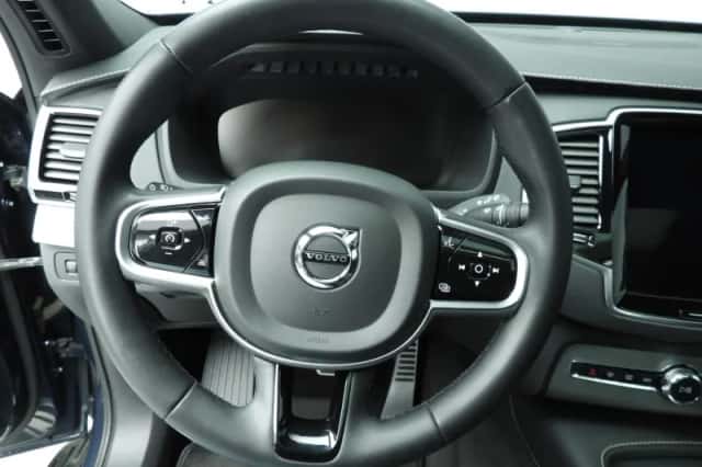 Volvo XC90 (2022) thumbnail 12