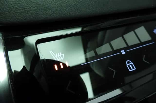 Volvo XC90 (2022) thumbnail 23