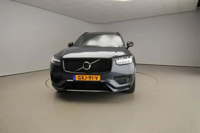 Volvo XC90 (2022) thumbnail 5