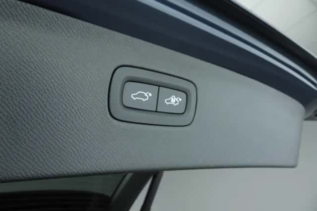 Volvo XC90 (2022) thumbnail 45