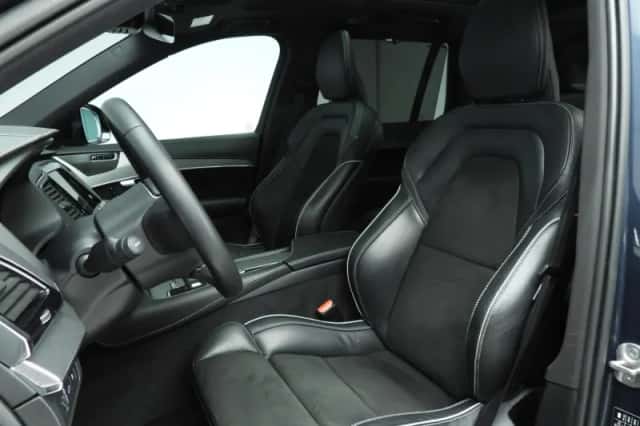 Volvo XC90 (2022) thumbnail 7