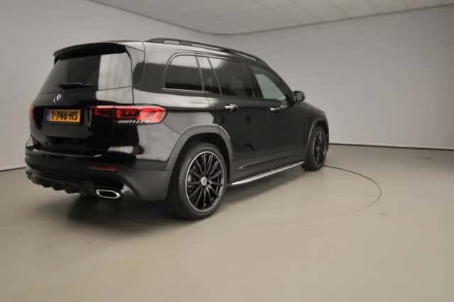 Mercedes-Benz GLB-Klasse (2023) thumbnail 2