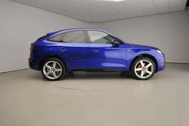 Audi Q5 (2021) thumbnail 4
