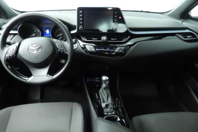 Toyota C-HR (2021) thumbnail 11