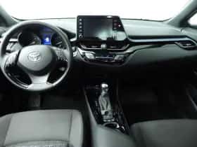 Toyota C-HR (2021) thumbnail 11