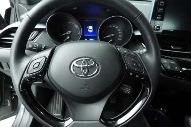 Toyota C-HR (2021) thumbnail 12