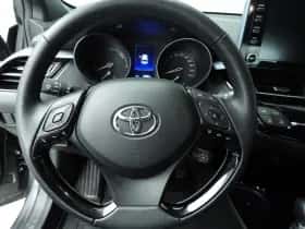 Toyota C-HR (2021) thumbnail 12