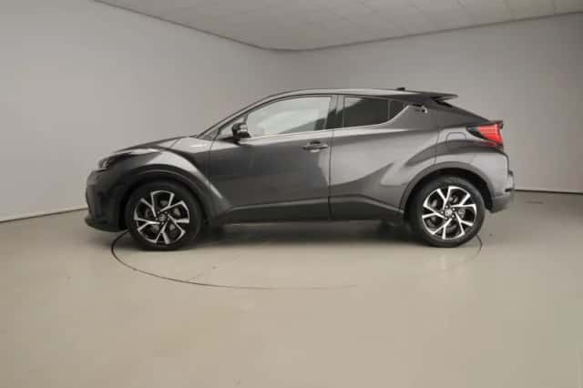 Toyota C-HR (2021) thumbnail 3