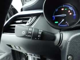 Toyota C-HR (2021) thumbnail 26