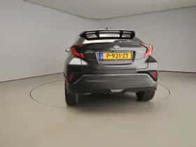 Toyota C-HR (2021) thumbnail 4