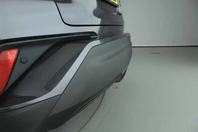 Toyota C-HR (2021) thumbnail 37