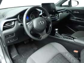 Toyota C-HR (2021) thumbnail 7