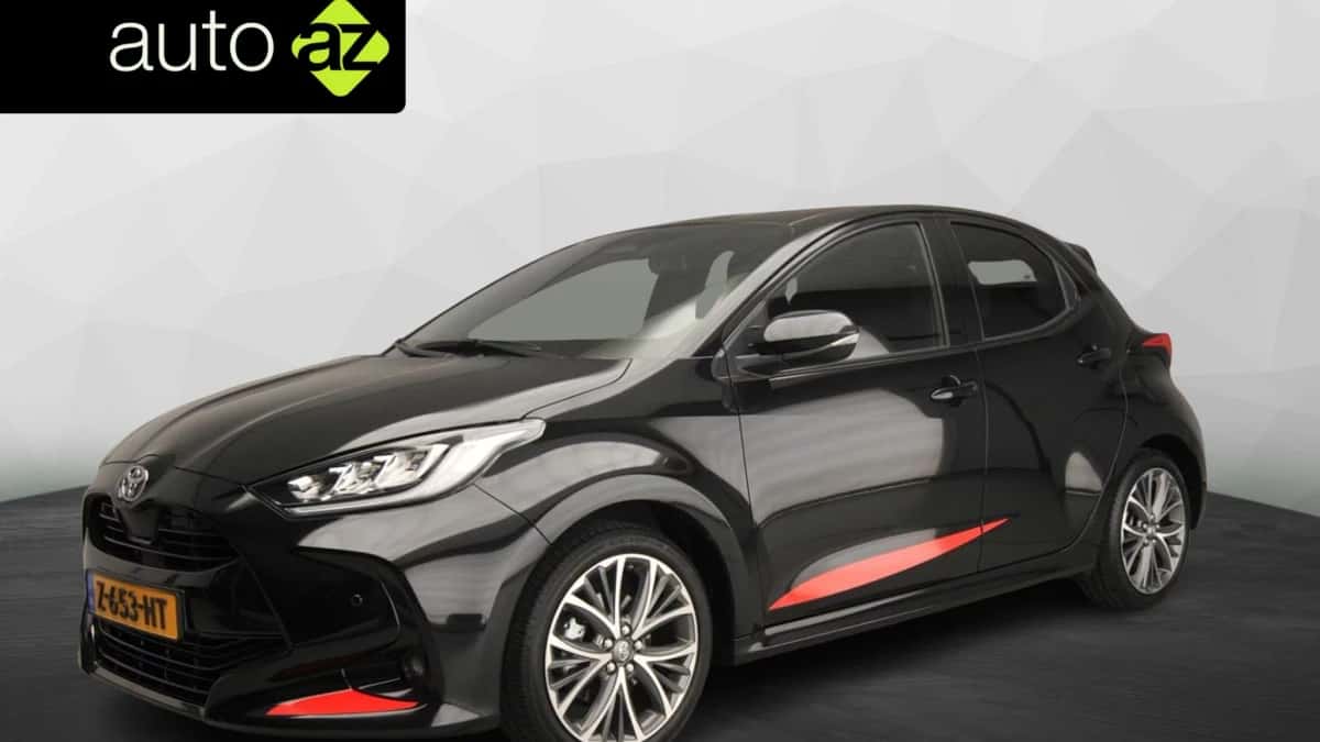 Toyota Yaris (2024) — foto 1