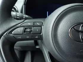 Toyota Yaris (2024) thumbnail 13