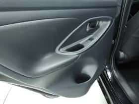 Toyota Yaris (2024) thumbnail 17