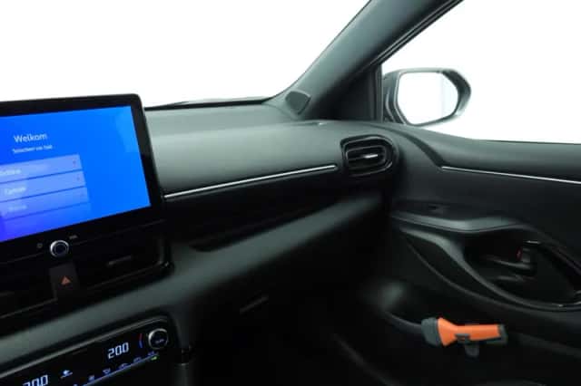 Toyota Yaris (2024) thumbnail 31
