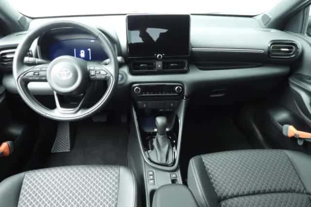 Toyota Yaris (2024) thumbnail 10