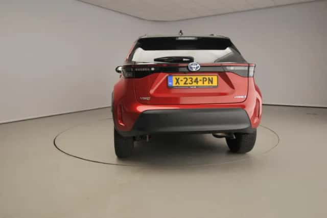 Toyota Yaris Cross (2024) thumbnail 3