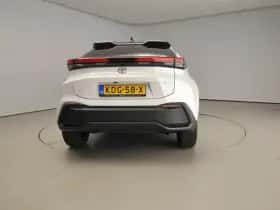 Toyota C-HR (2024) thumbnail 3