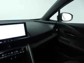 Toyota C-HR (2024) thumbnail 32