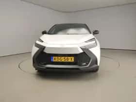 Toyota C-HR (2024) thumbnail 5