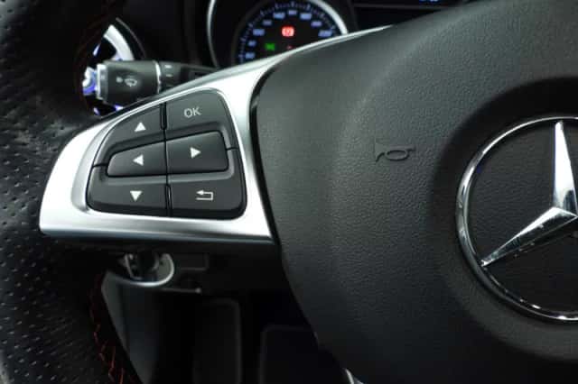 Mercedes-Benz GLA (2019) thumbnail 14