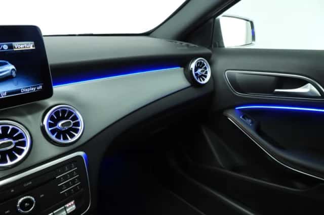 Mercedes-Benz GLA (2019) thumbnail 36