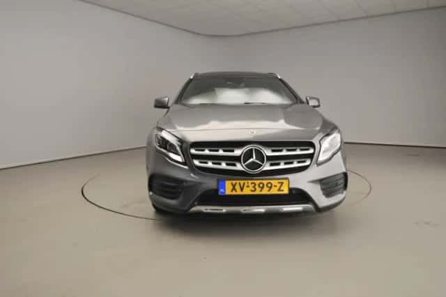 Mercedes-Benz GLA (2019) thumbnail 5