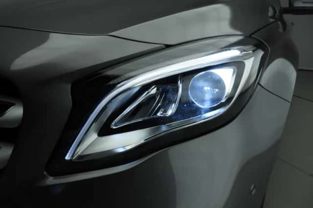 Mercedes-Benz GLA (2019) thumbnail 43