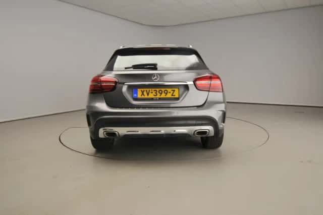 Mercedes-Benz GLA (2019) thumbnail 6