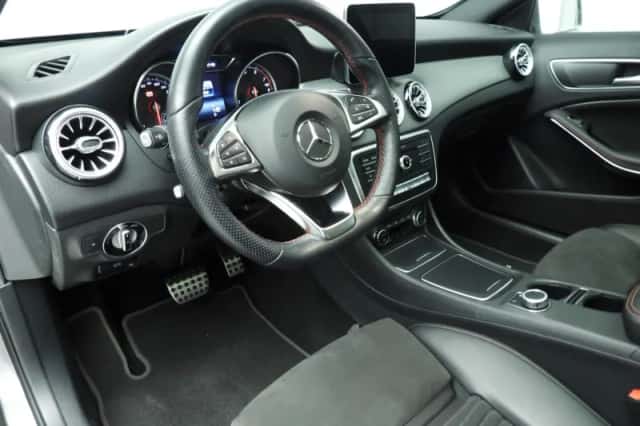 Mercedes-Benz GLA (2019) thumbnail 7