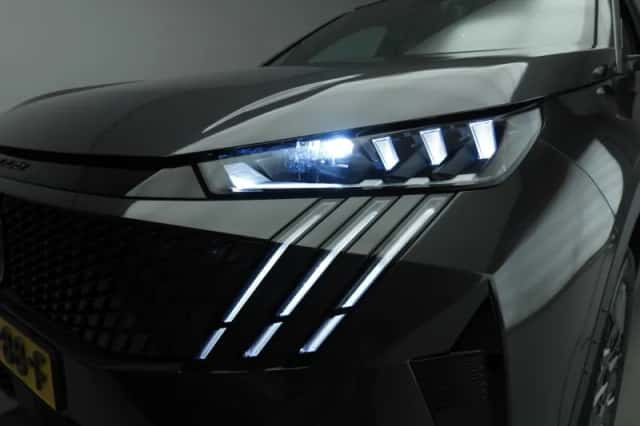 Peugeot 3008 (2025) thumbnail 39