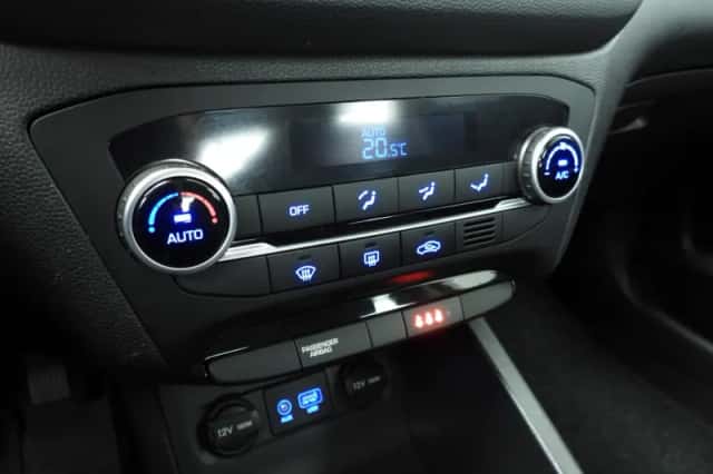 Hyundai i20 (2016) thumbnail 17