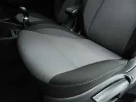 Hyundai i20 (2016) thumbnail 18
