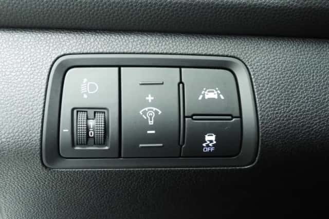 Hyundai i20 (2016) thumbnail 19