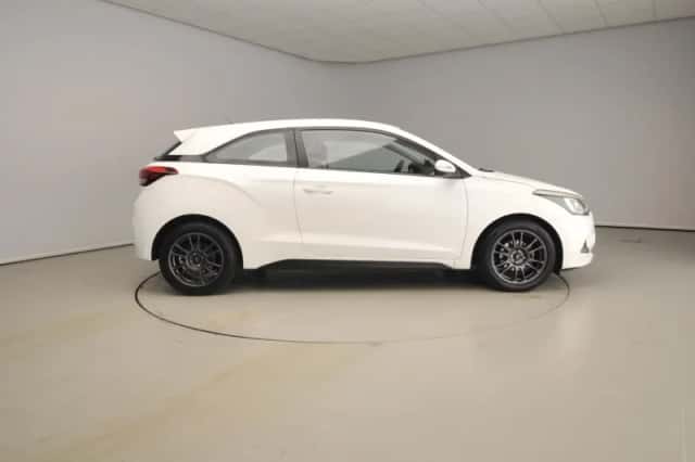 Hyundai i20 (2016) thumbnail 4
