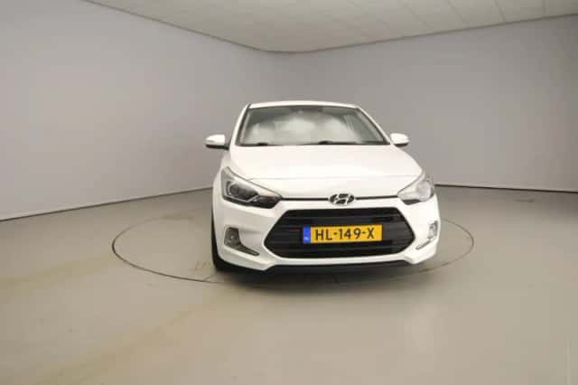 Hyundai i20 (2016) thumbnail 5