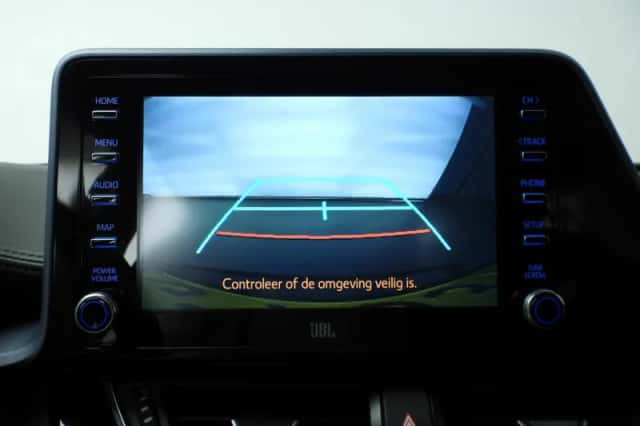 Toyota C-HR (2019) thumbnail 35