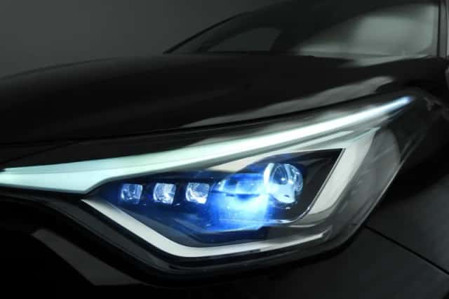 Toyota C-HR (2019) thumbnail 40