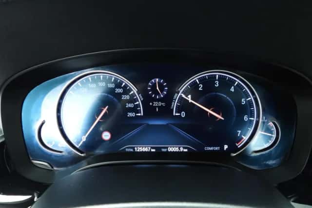 BMW 5-Serie (2018) thumbnail 12