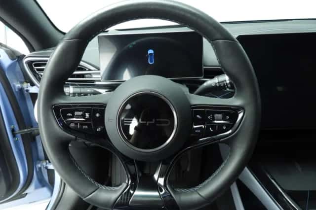 BYD Seal (2024) thumbnail 11