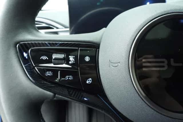 BYD Seal (2024) thumbnail 12