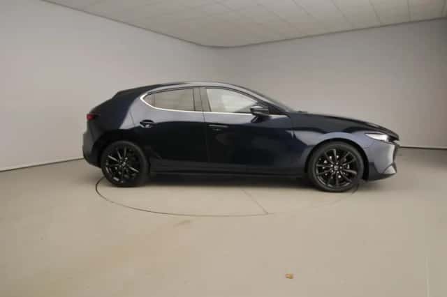 Mazda 3 (2019) thumbnail 3