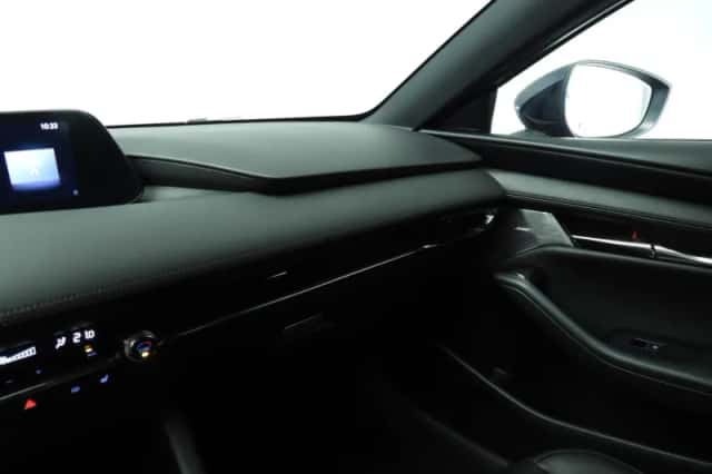 Mazda 3 (2019) thumbnail 38